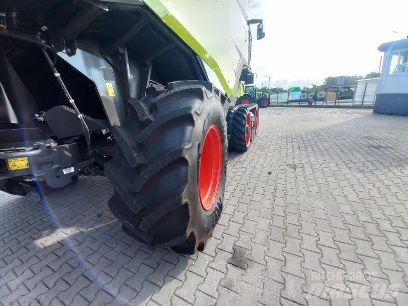 CLAAS Lexion 8800 TT Комбайни
