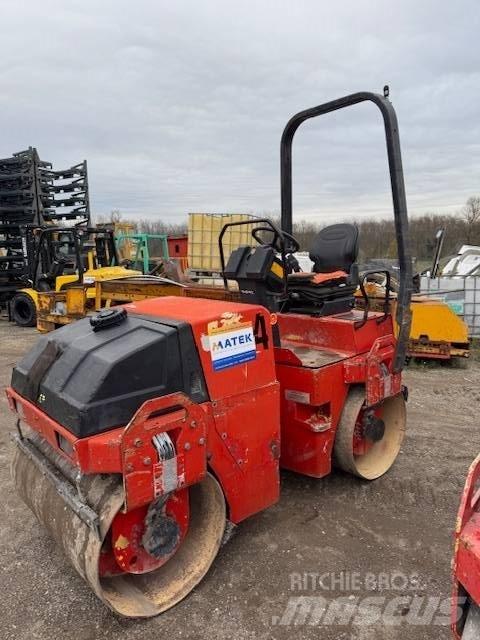 Dynapac CC 122 Двойни барабанни ролки
