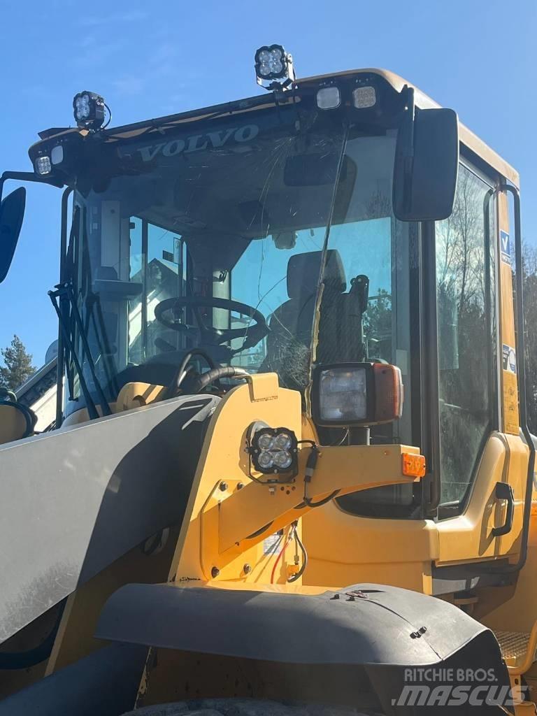 Volvo L 110 F Колесни товарачи