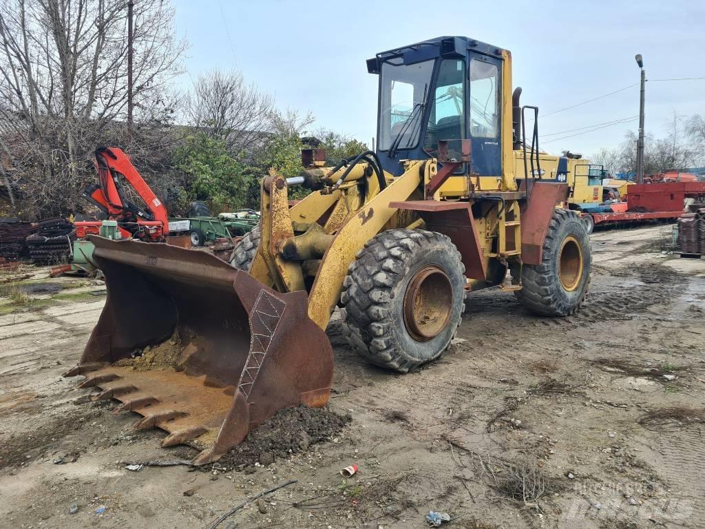 Komatsu WA 250 Колесни товарачи