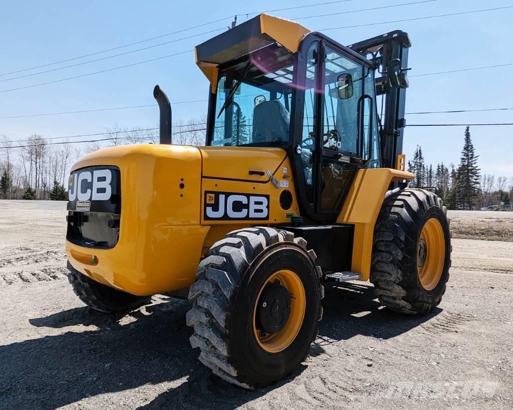 JCB 940 RTFL Камиони за херавни местности