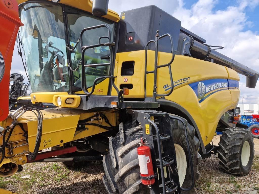 New Holland CX 8070 Комбайни