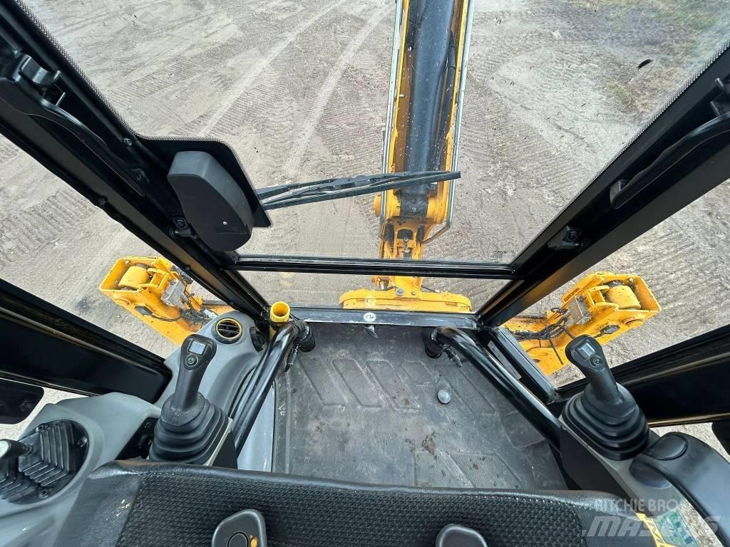 JCB 3 CX Товарач със заден ексватор