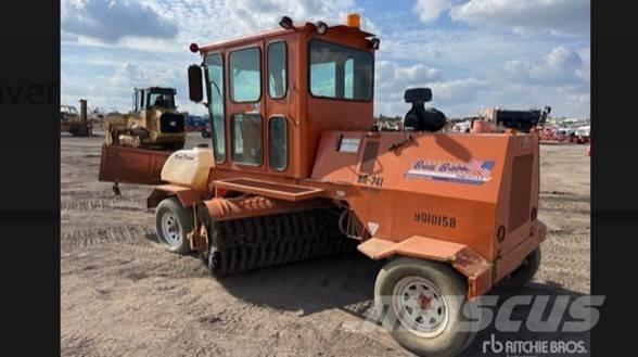 Broce KR 350 Автоматични метачки с четки