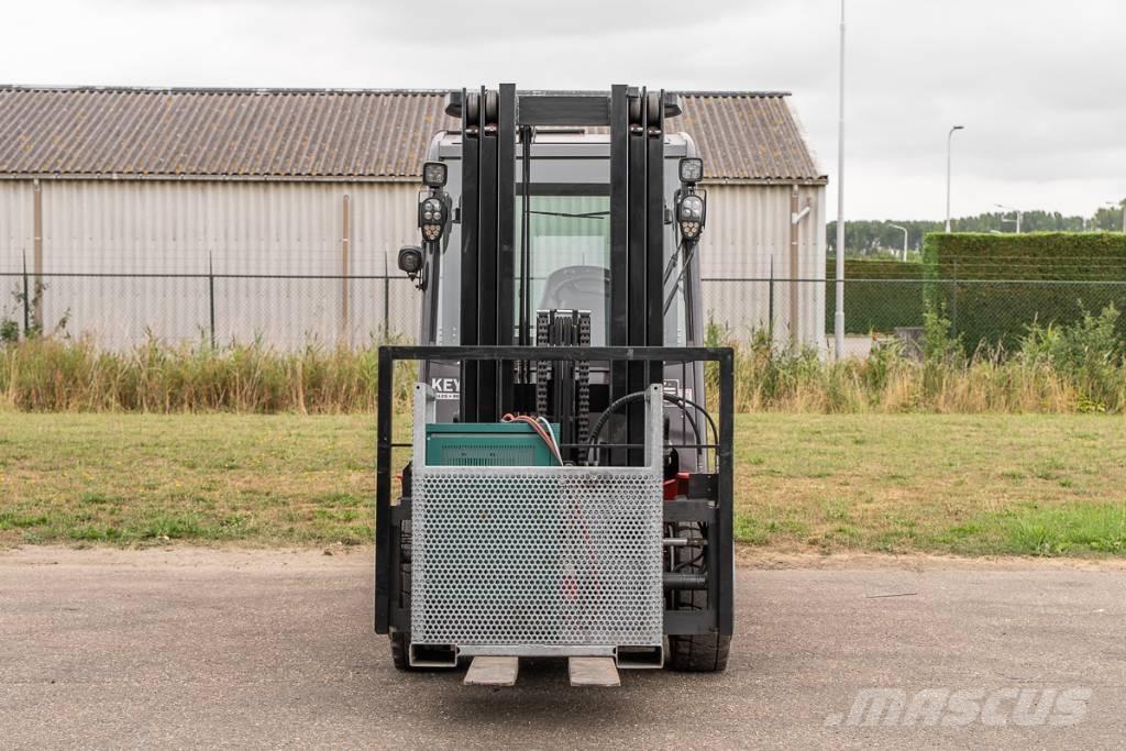 Manitou ME 450 Електрически вилични кари-повдигачи