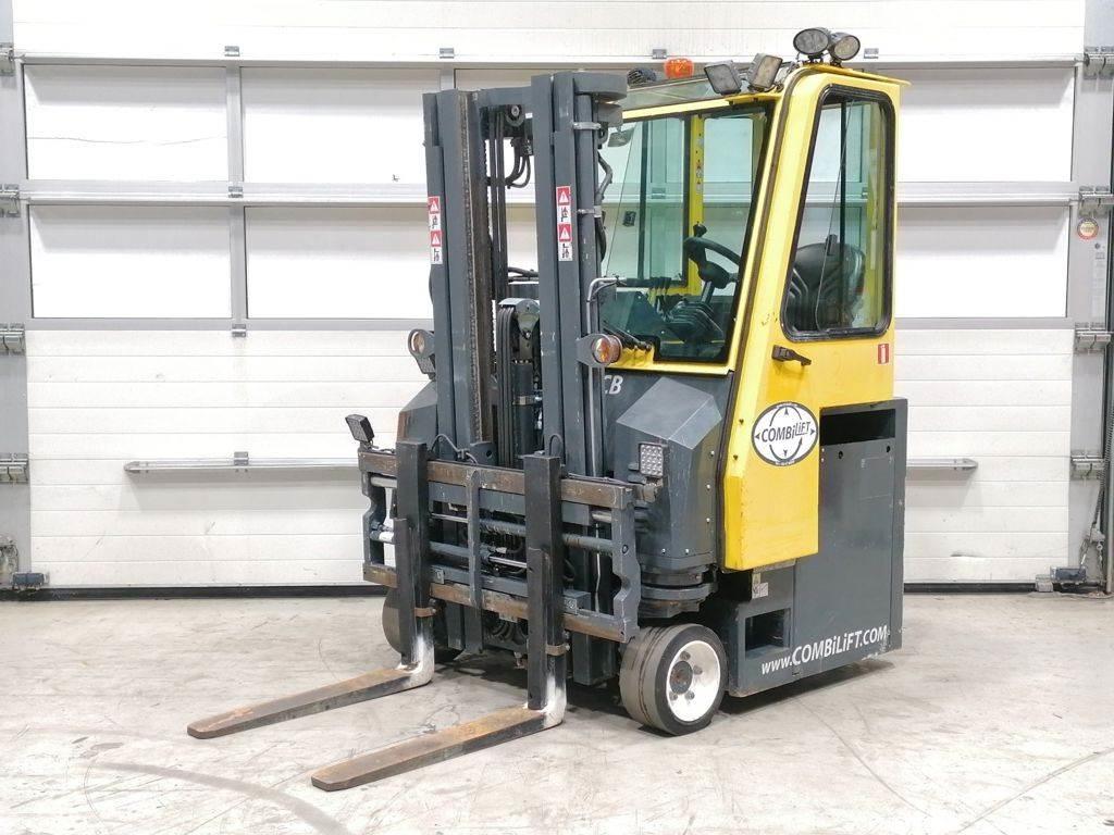 Combilift CBE2500 Страничен товарач