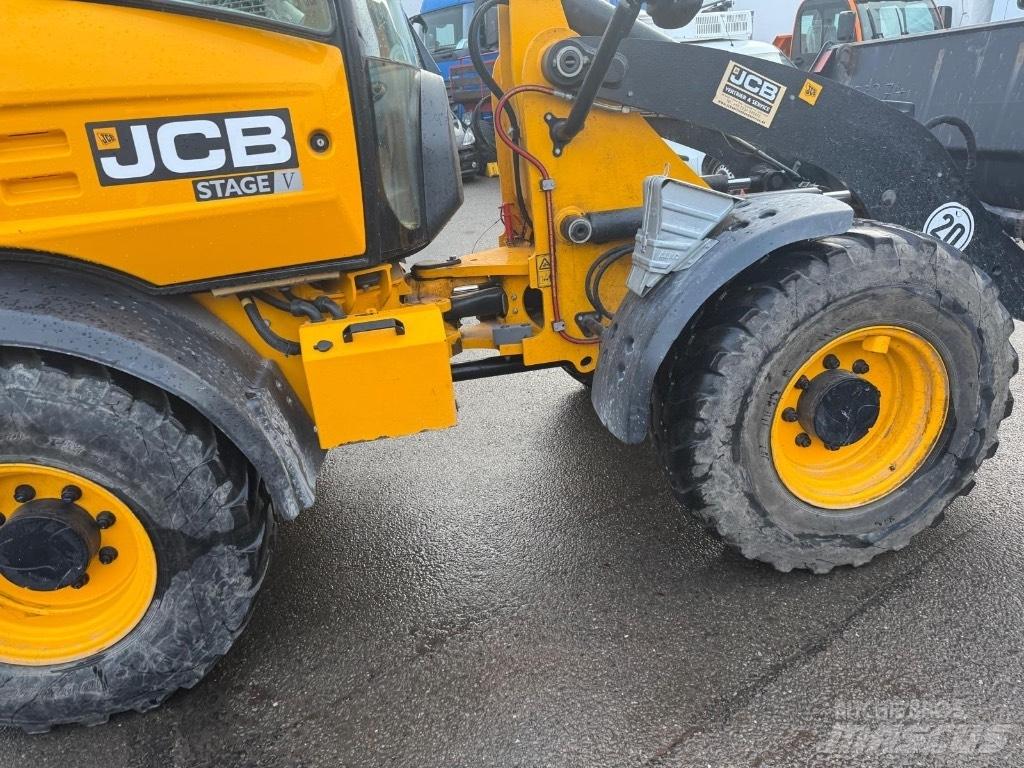 JCB 409 SV Товарач със заден ексватор