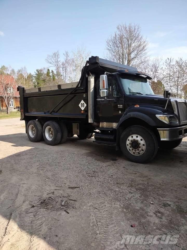 International 7500 Самосвал
