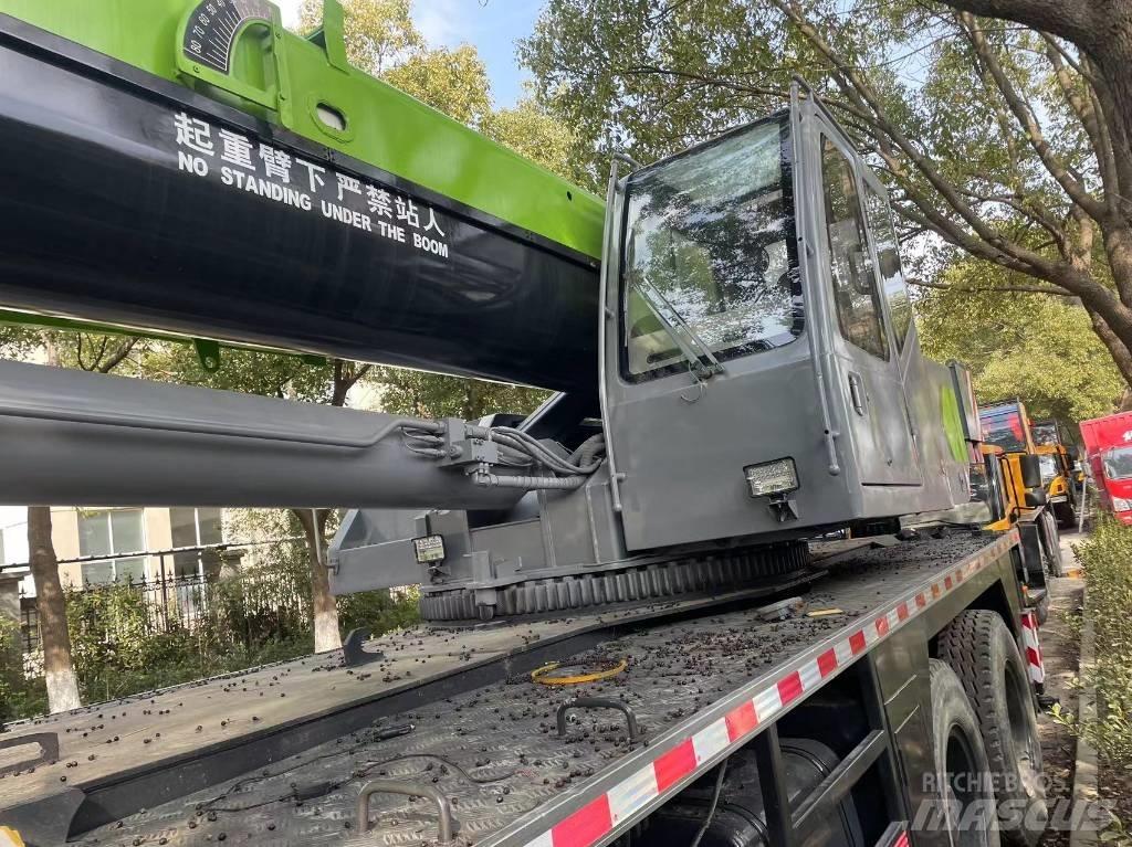 Zoomlion ZTC 700 V Всъдеходни кранове