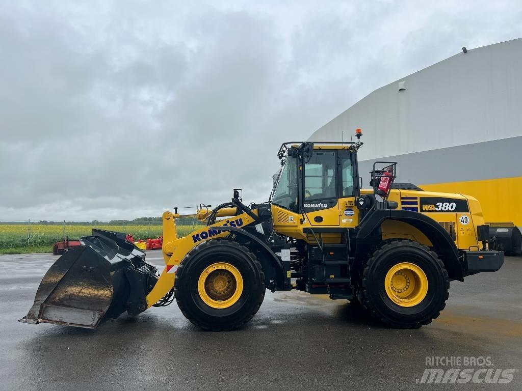 Komatsu WA 380-8E0 Колесни товарачи