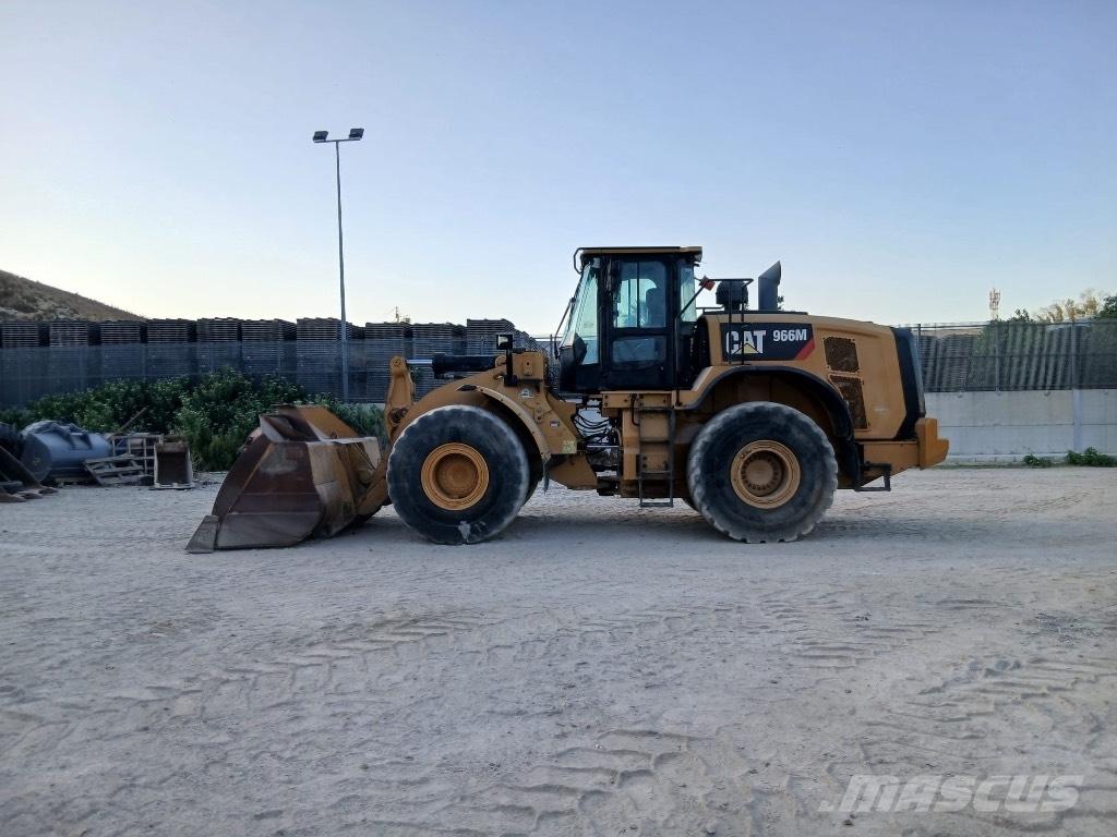 CAT 966 M Колесни товарачи