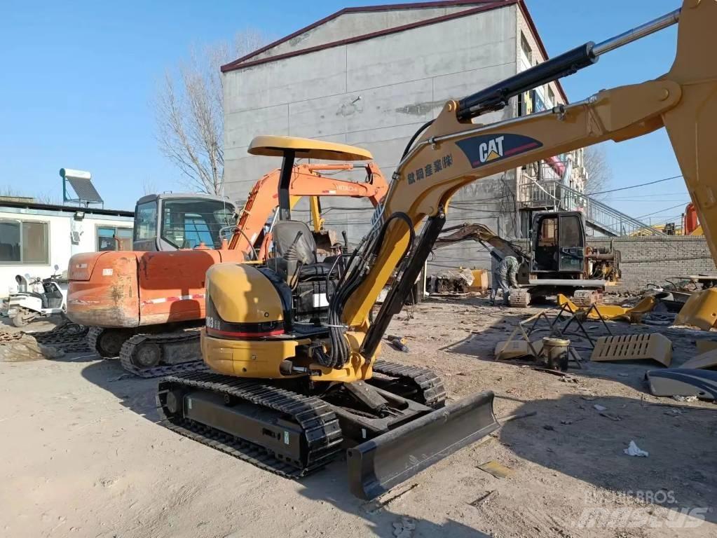 CAT 303 CR Мини екскаватори < 7 т
