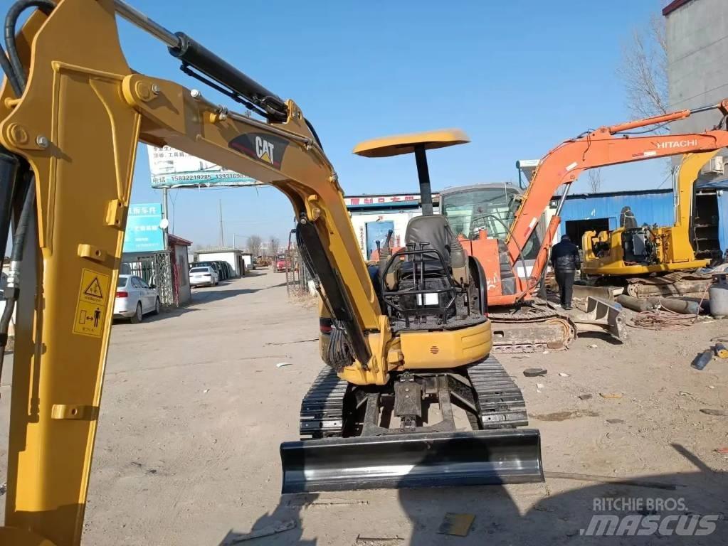 CAT 303 CR Мини екскаватори < 7 т