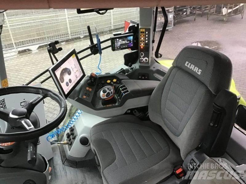 CLAAS AXION 930 Трактори