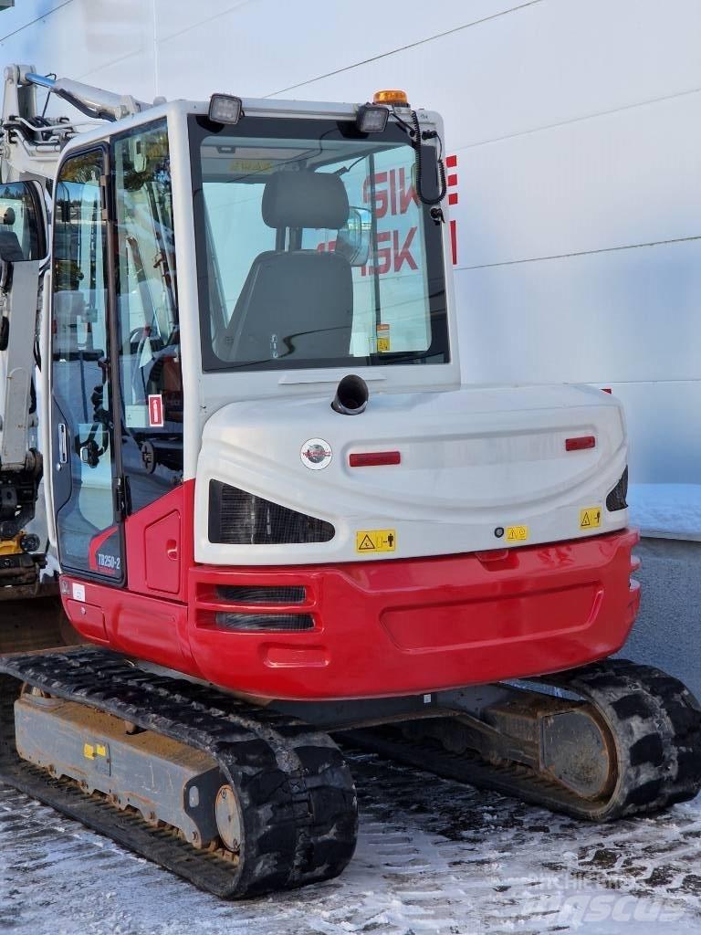 Takeuchi TB 250 Мини екскаватори < 7 т