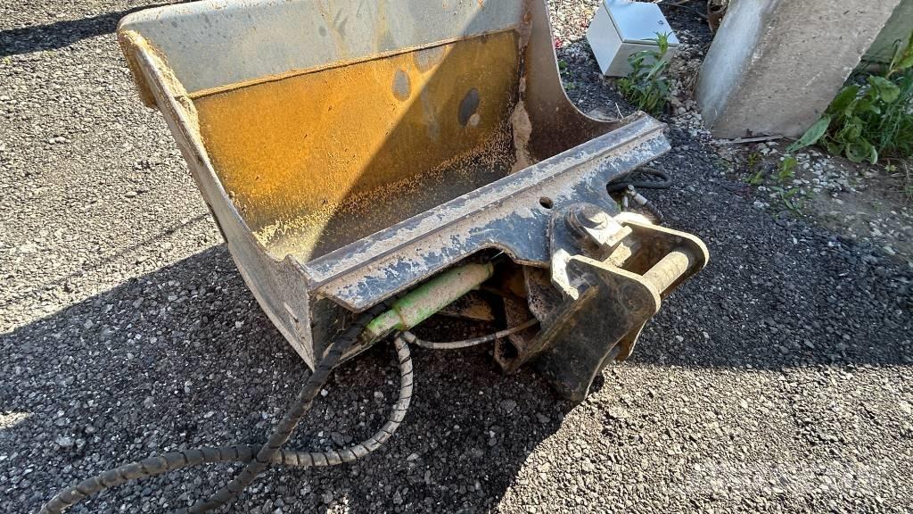 JCB 4 CX Pro Товарач със заден ексватор