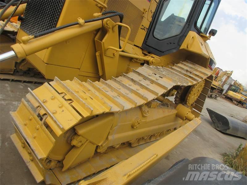 CAT D6R Верижни булдозери
