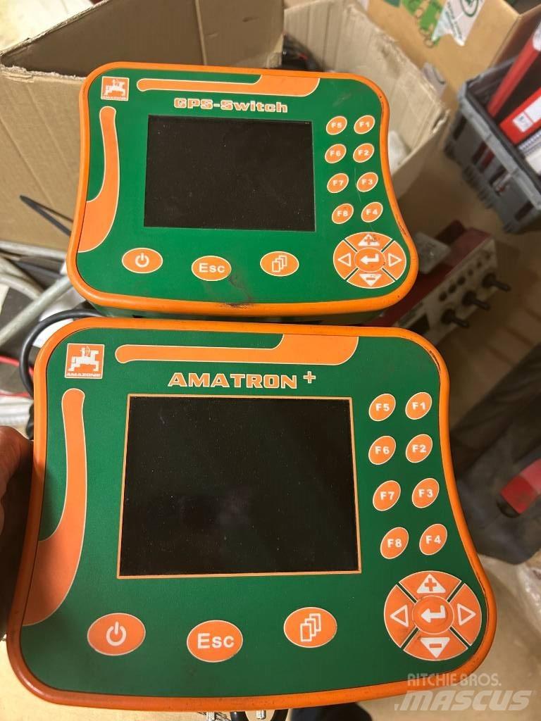 Amazone UX 4200 Прикачни пръскачки
