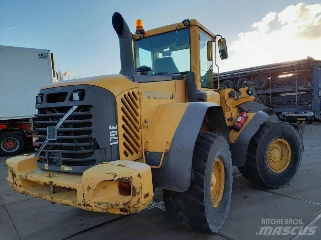 Volvo L70E Колесни товарачи