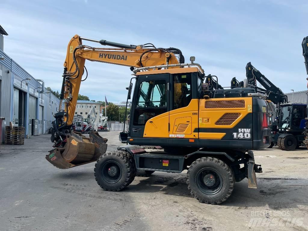 Hyundai HW140 Колесни екскаватори