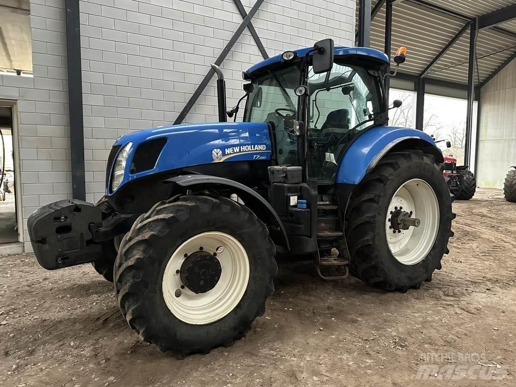 New Holland T7.250 Трактори