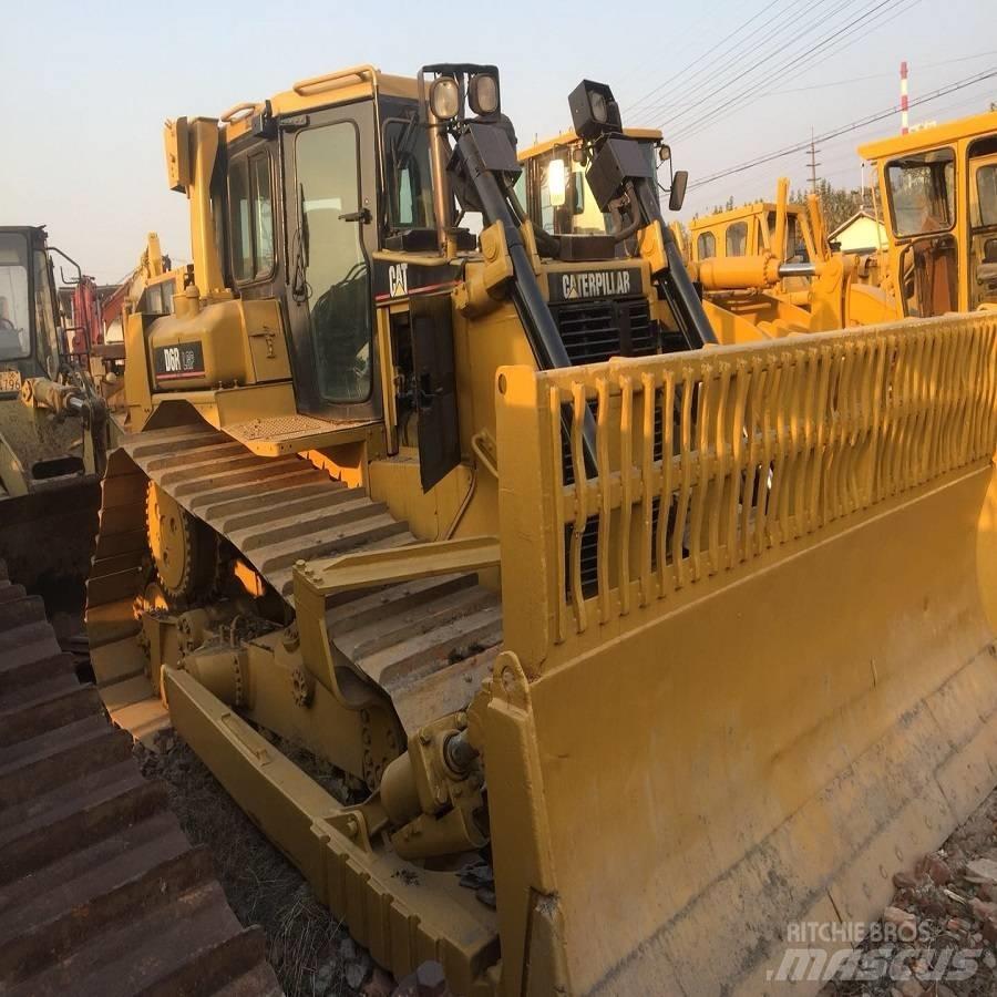 CAT D6R Верижни булдозери
