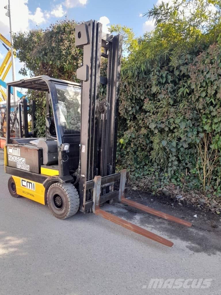 OM E 25 C Електрически вилични кари-повдигачи