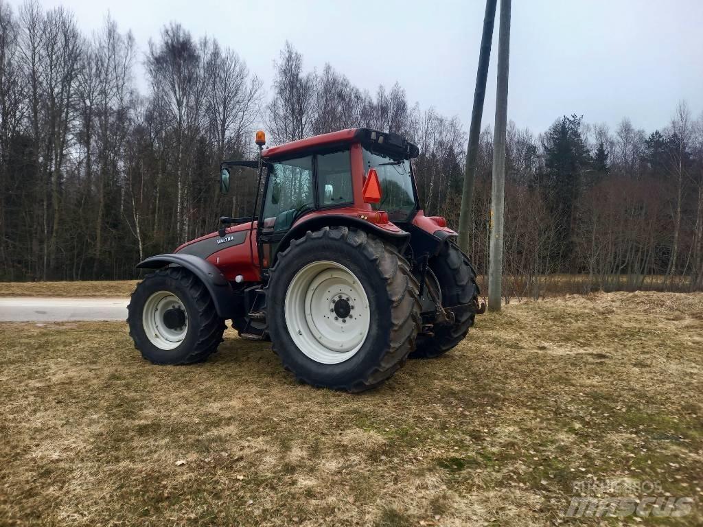 Valtra T 190 Трактори