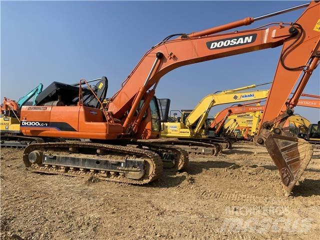 Doosan DH300 Верижен екскаватор