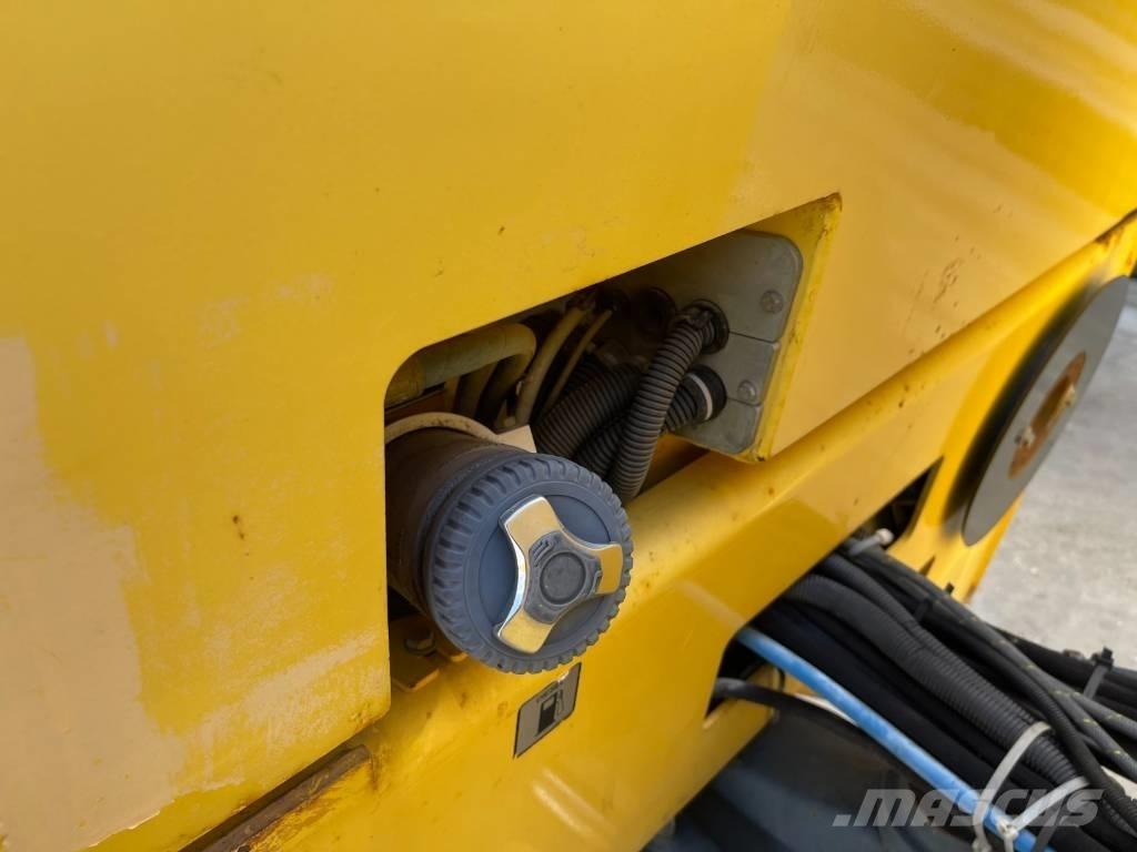 Bomag BW 151 AD-2 Двойни барабанни ролки
