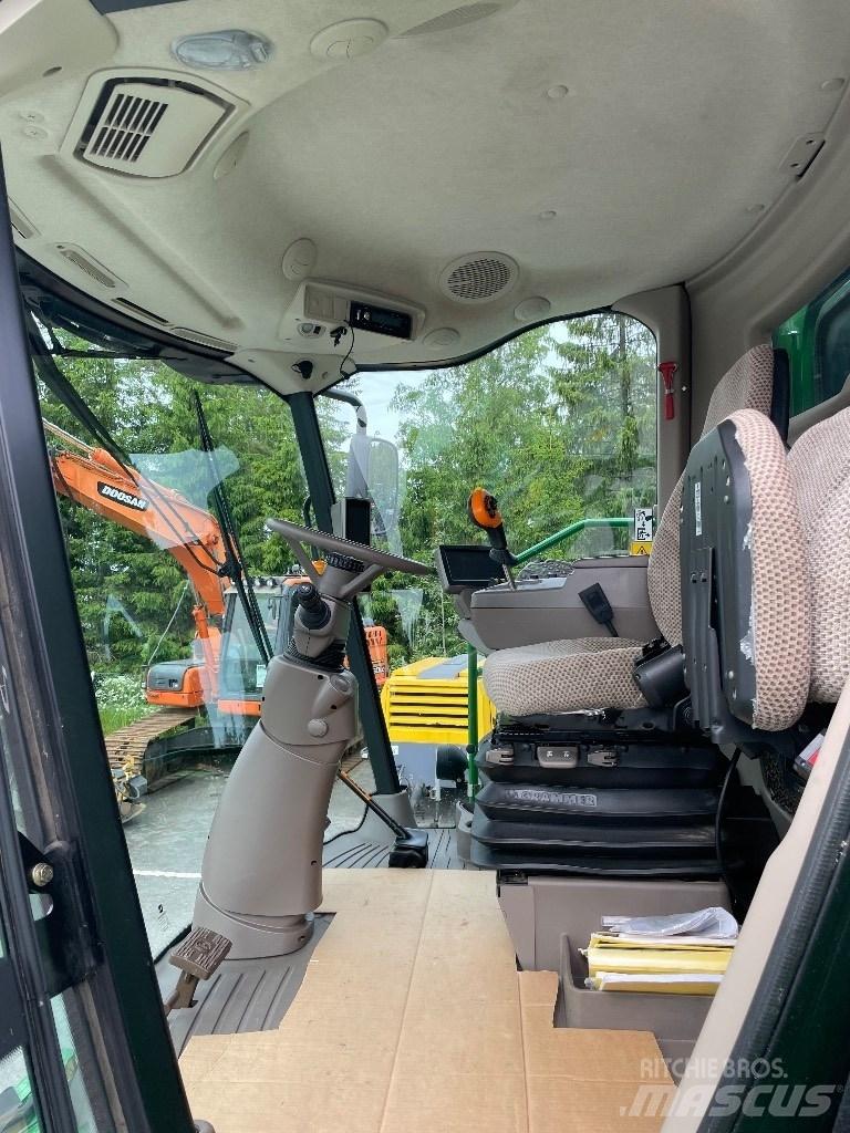 John Deere W 540 Комбайни