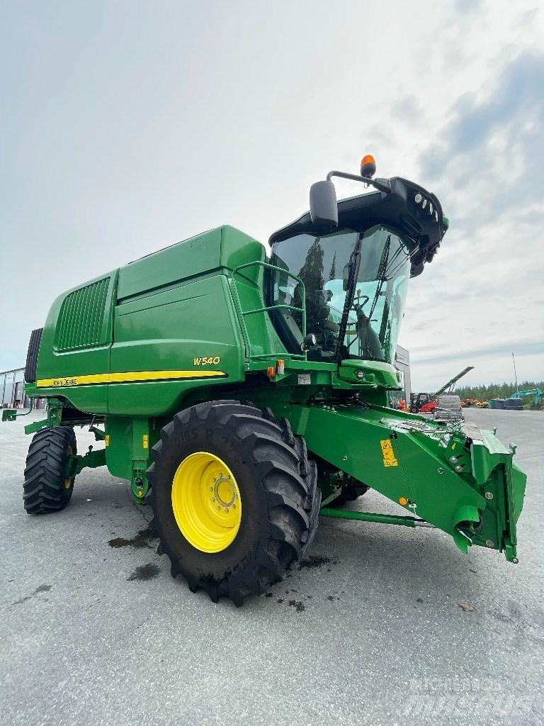 John Deere W 540 Комбайни