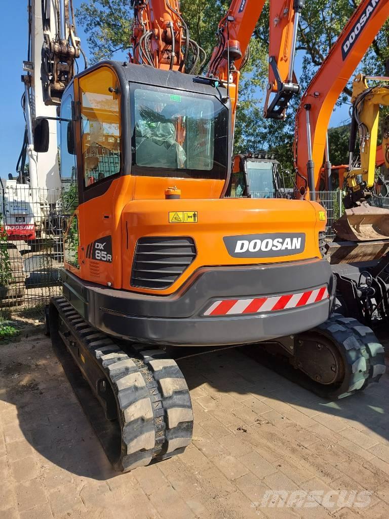 Doosan DX 85 R-3 Средни екскаватори 7т - 12т