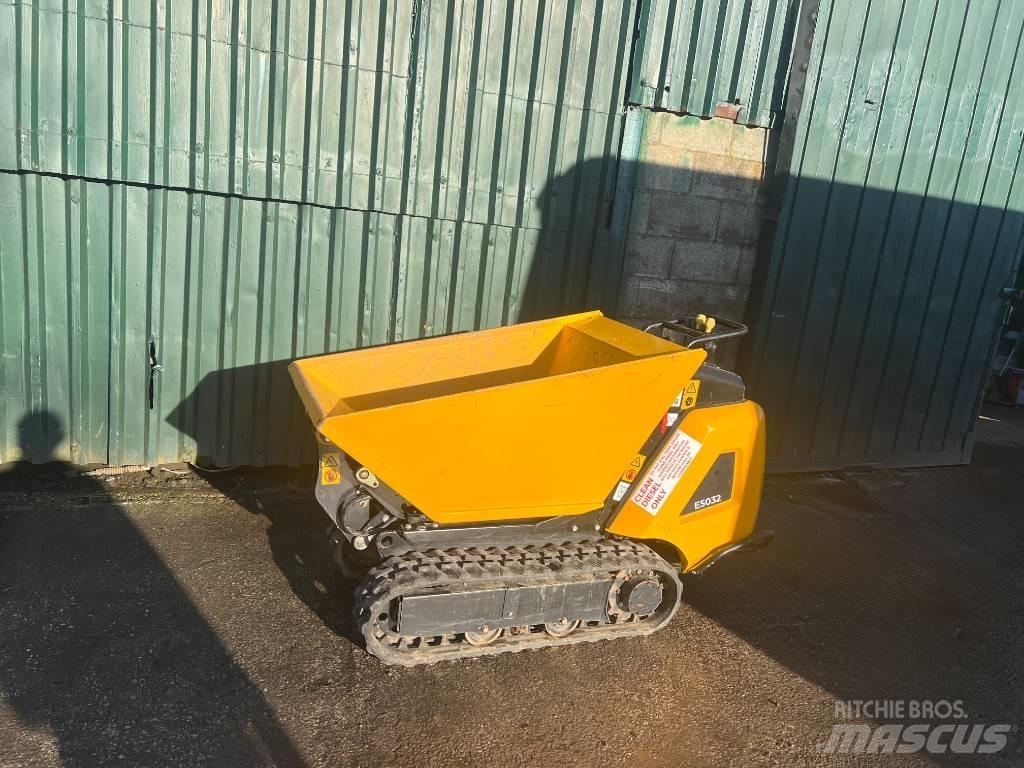 JCB HT D5 Верижни дъмпери