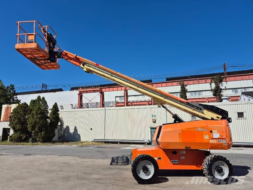JLG 600 S Телескопични повдигачи
