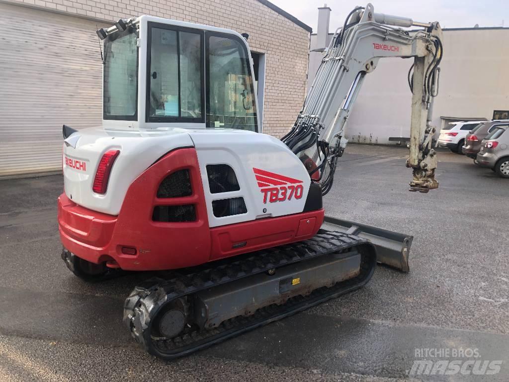 Takeuchi TB 370 Средни екскаватори 7т - 12т