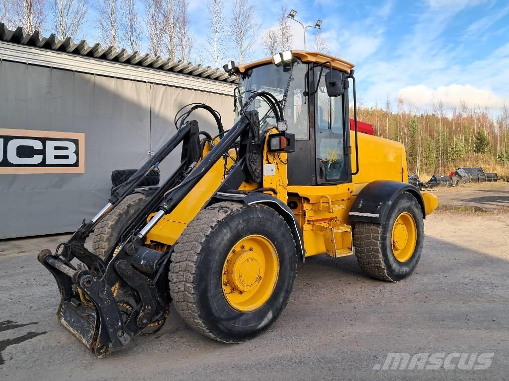 JCB 416S Колесни товарачи