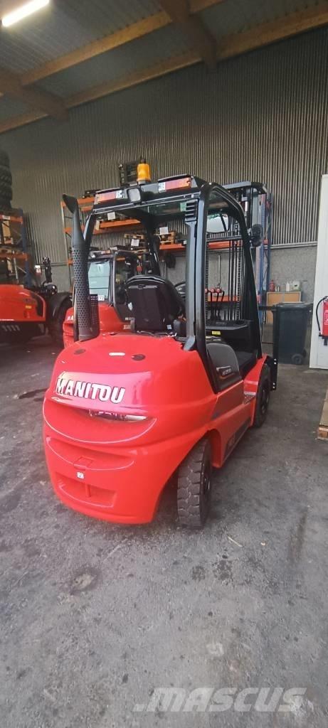 Manitou MI 25 Дизелови камиони