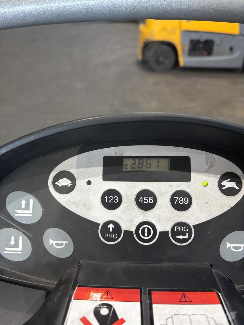 Still EXU-S22 Колички високоповдигачи с теглич