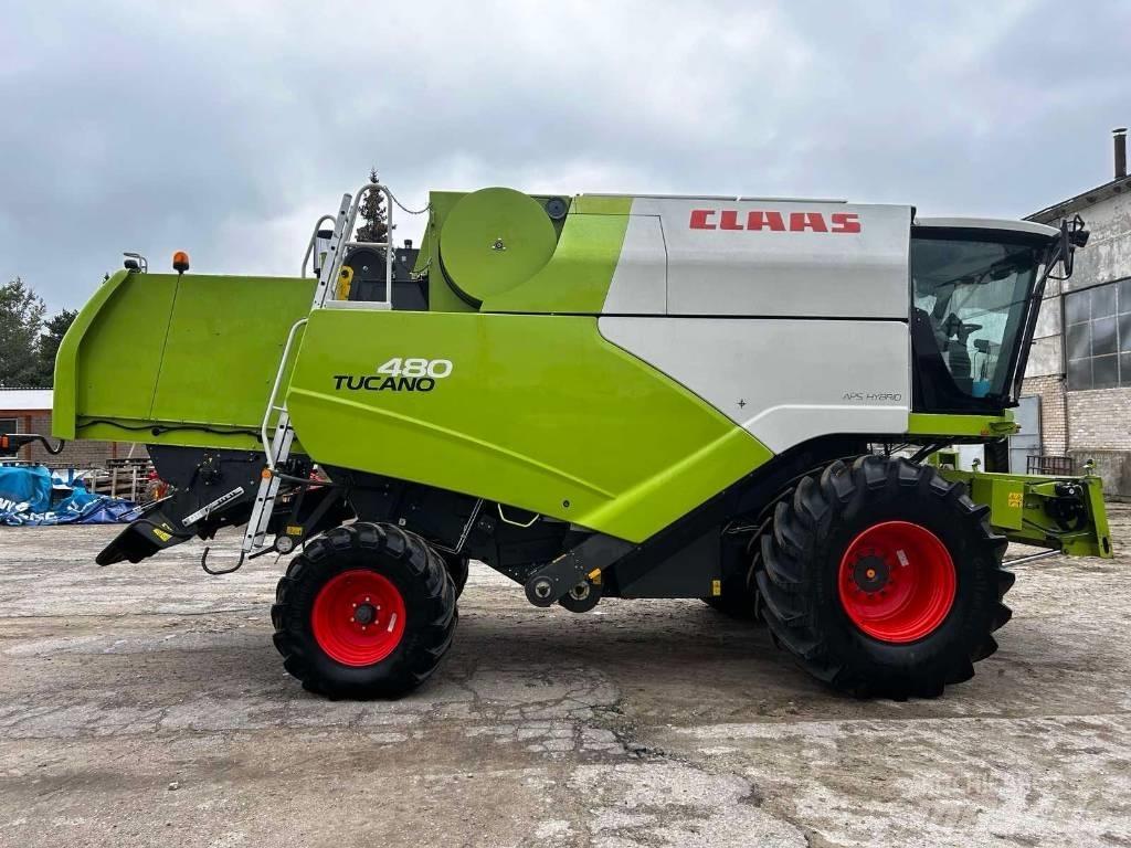 CLAAS Tucano 480 Комбайни