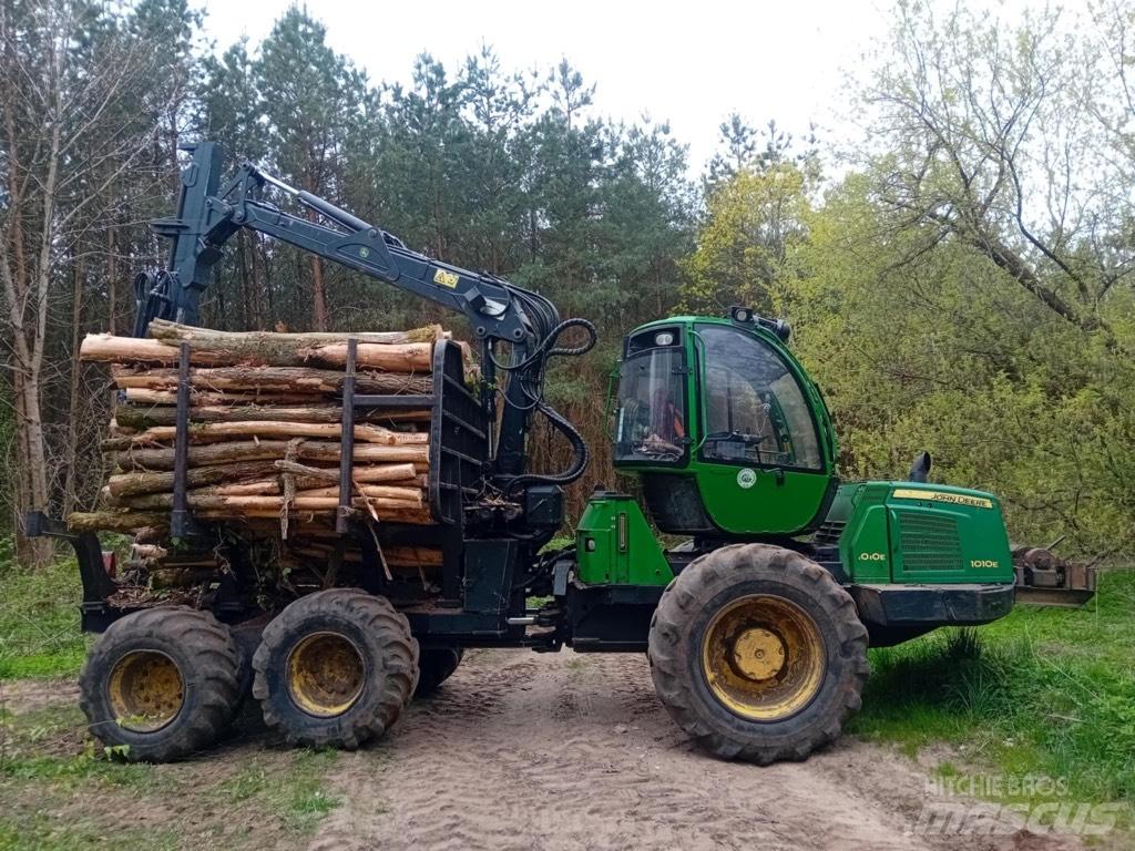 John Deere 1010 E Форуардери