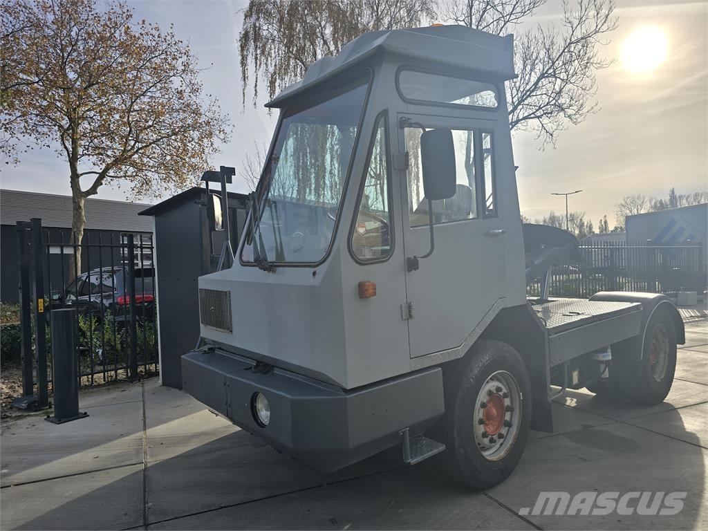  [div] DAF TT2100DH Терминални трактори