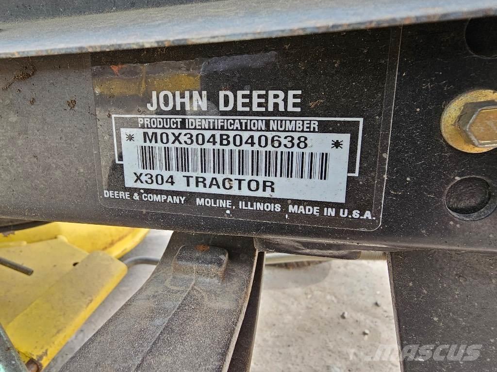 John Deere X 304 Тракторни косачки