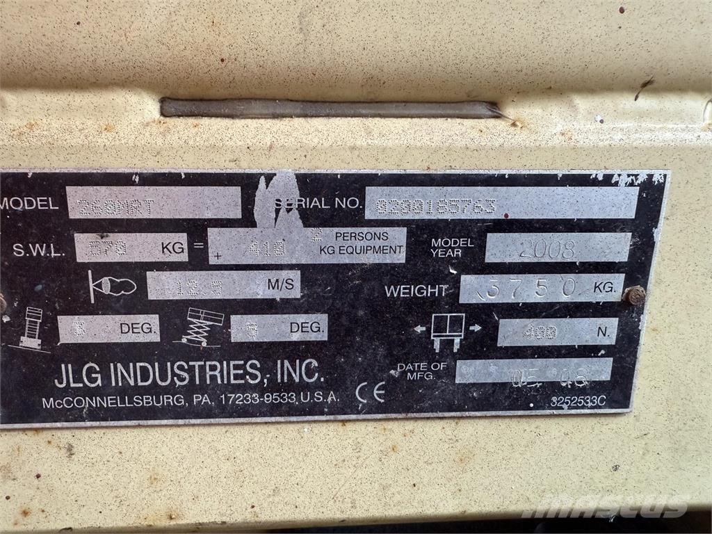 JLG 260 MRT Ножични работни платформи