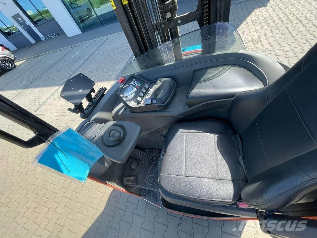 Toyota RRE140H Ретрак/ Високоповдигач с изместване на вилката напред