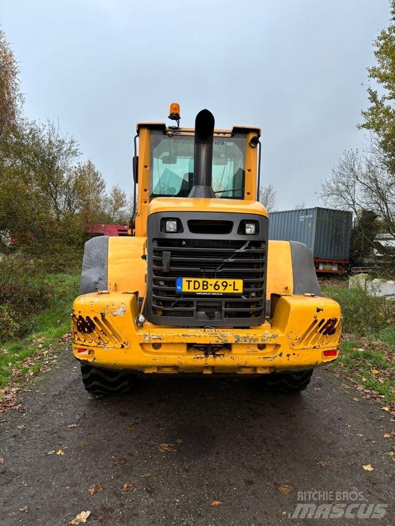 Volvo L 90 F Колесни товарачи