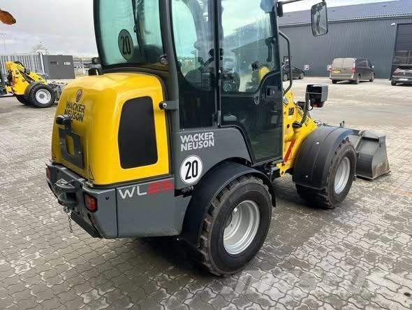 Wacker Neuson WL 25 Колесни товарачи