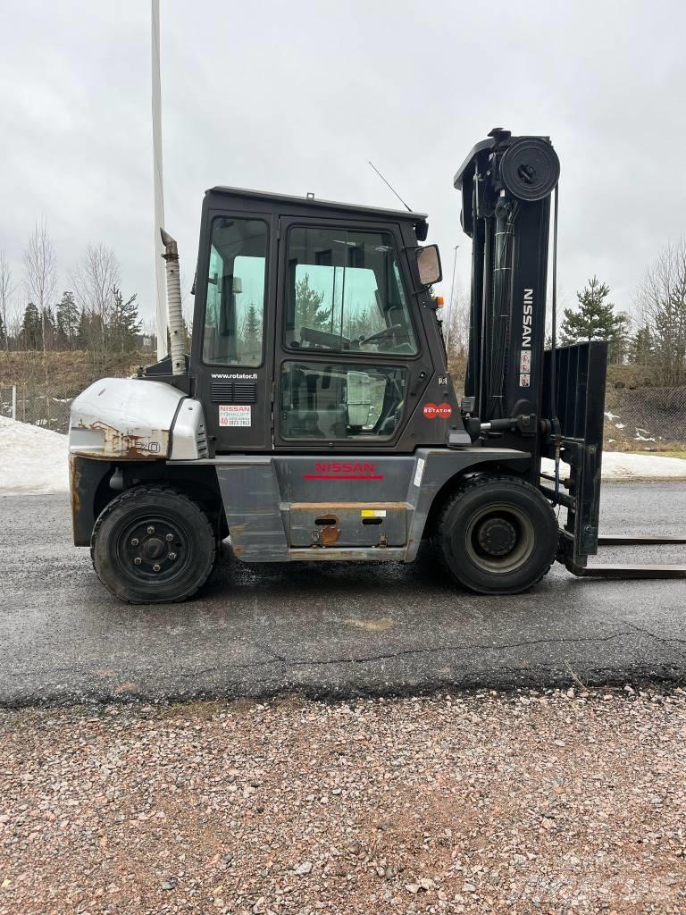 Nissan L1 F6 F70 Y Дизелови камиони