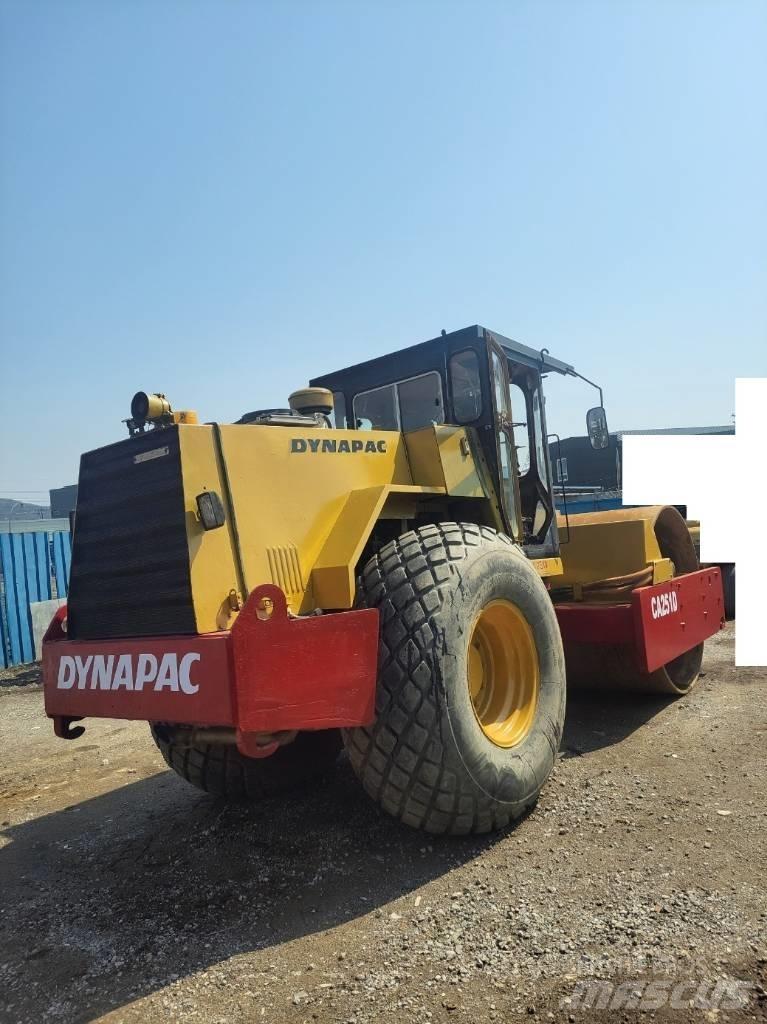 Dynapac CA 251 D Еднобарабанни ролки
