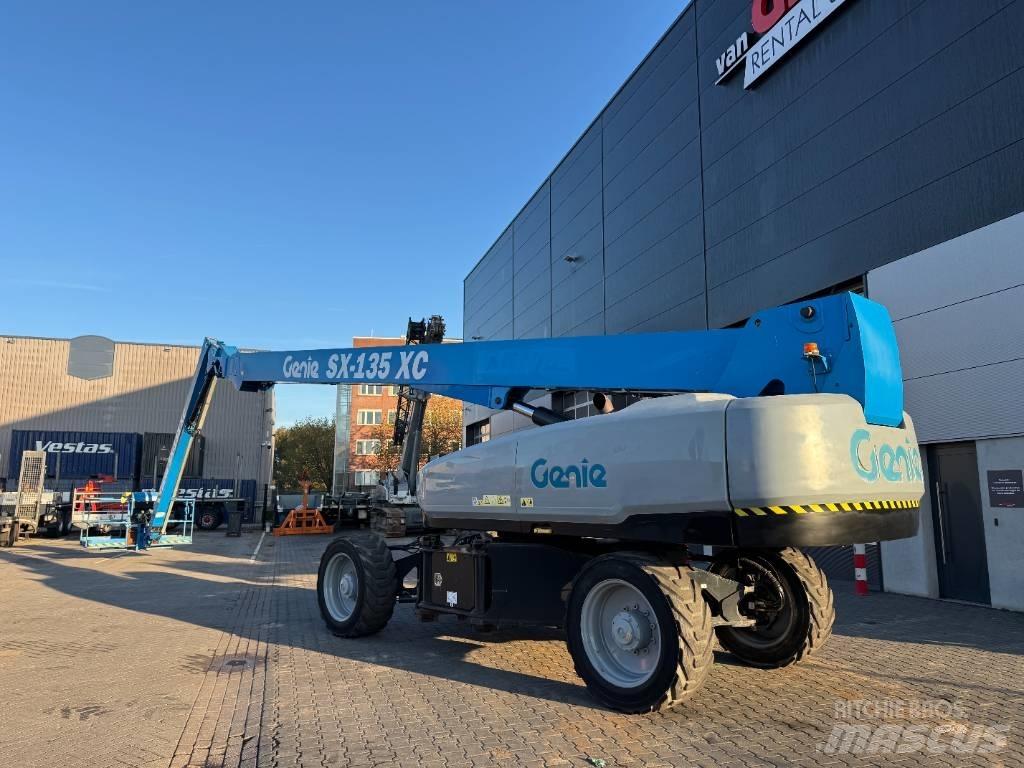 Genie SX 135 XC Телескопични повдигачи
